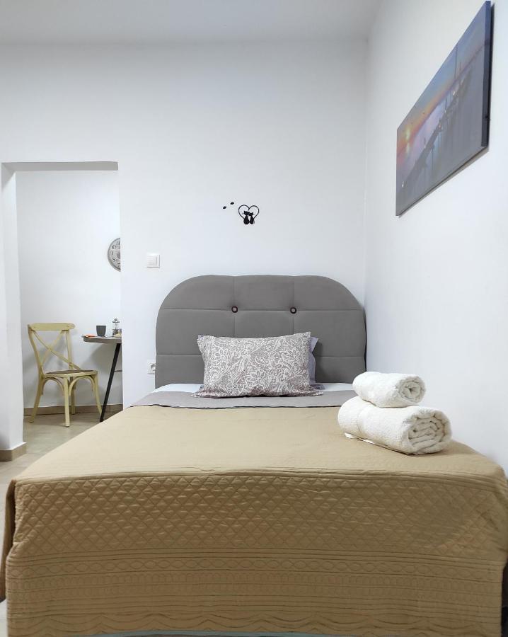 Secret Stories Studio Apartment Heraklion  Ngoại thất bức ảnh
