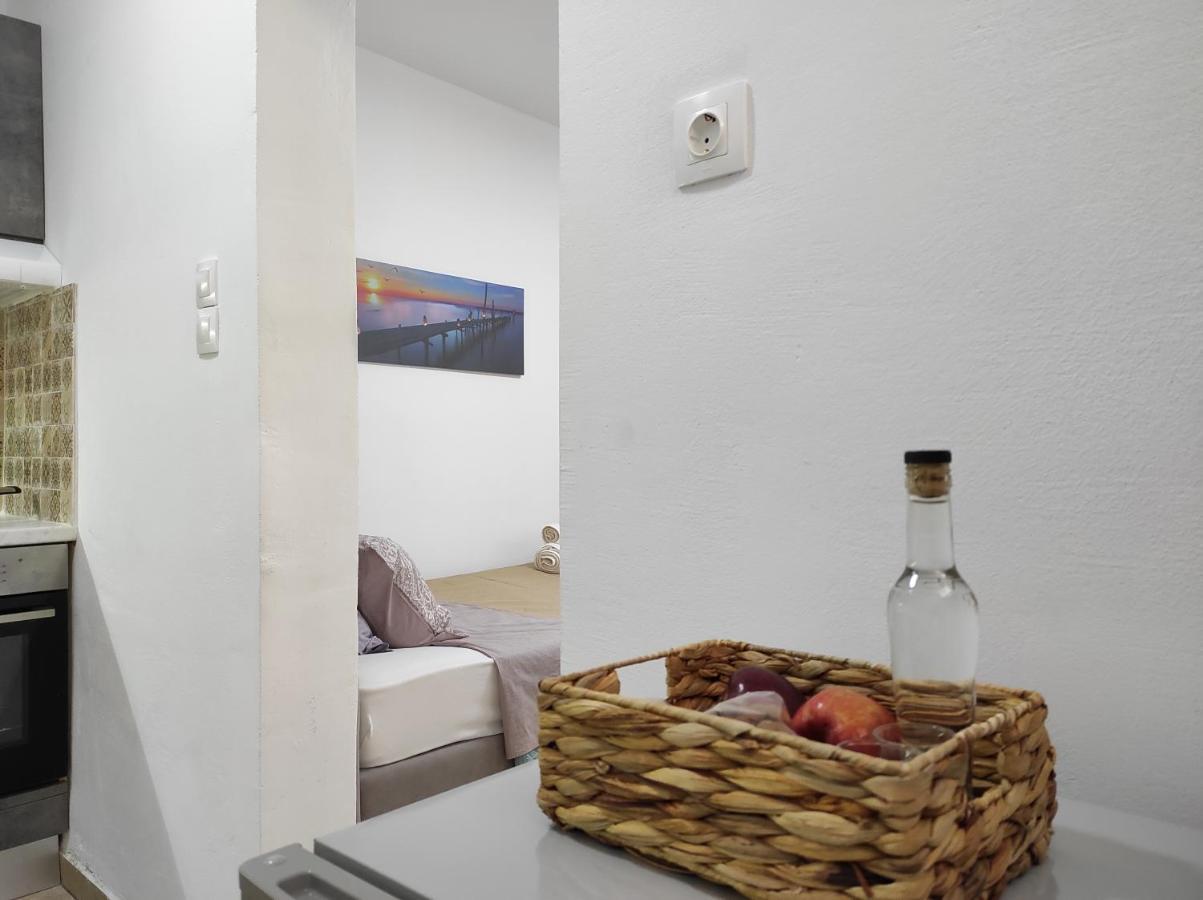 Secret Stories Studio Apartment Heraklion  Ngoại thất bức ảnh